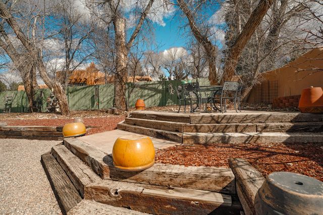 525 La Lomita Road H, Taos, NM 87571