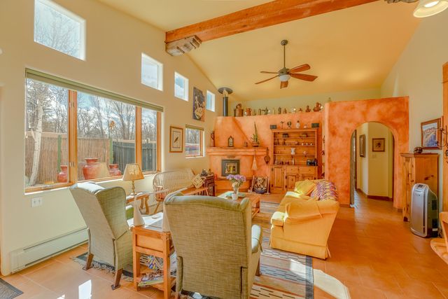 525 La Lomita Road H, Taos, NM 87571