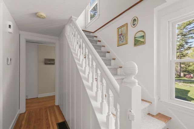 2 Pine Needle Ln, Plymouth, MA 02360