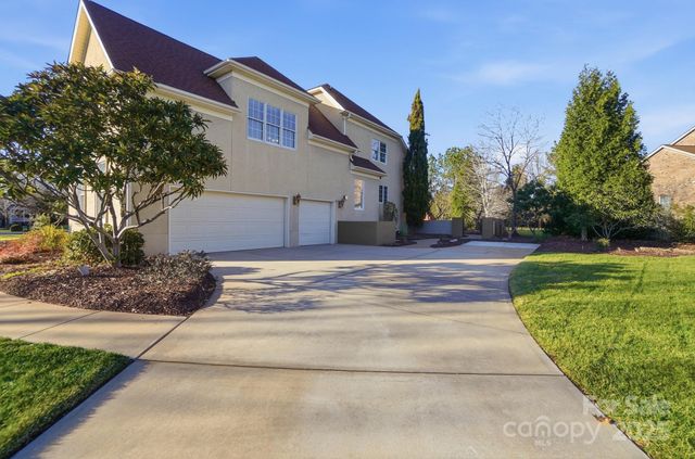 701 Wild Berry Court, Waxhaw, NC 28173