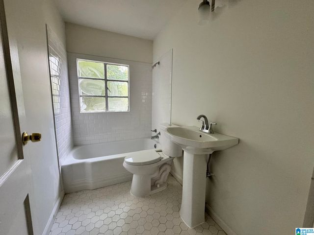 1301 SLOAN AVENUE, Tarrant, AL 35217