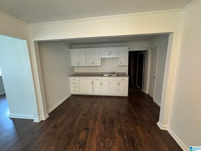 1301 SLOAN AVENUE, Tarrant, AL 35217