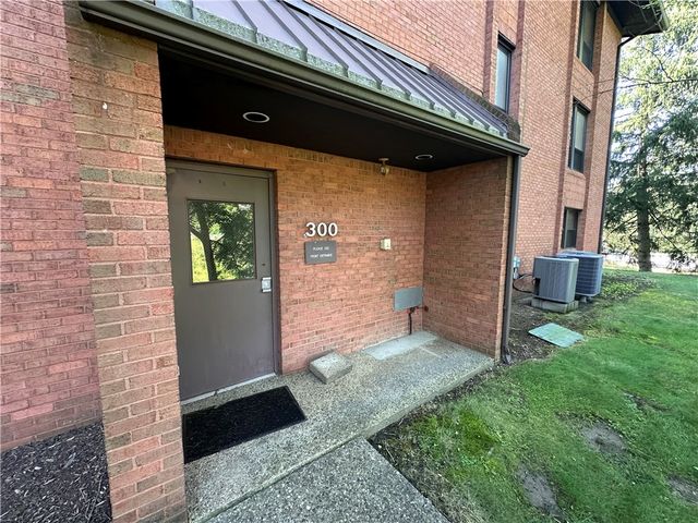 301 MCKNIGHT PARK DRIVE, Ross Twp, PA 15237