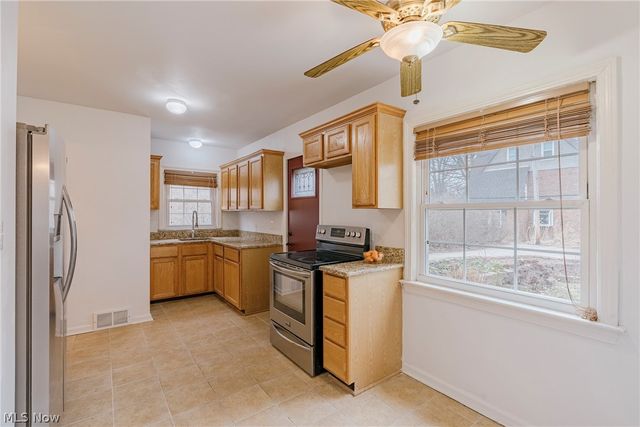 19615 Scottsdale Boulevard, Shaker Heights, OH 44122