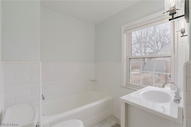 19615 Scottsdale Boulevard, Shaker Heights, OH 44122