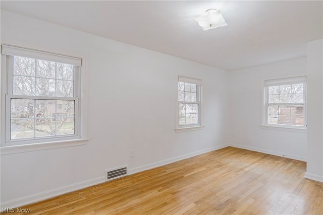 19615 Scottsdale Boulevard, Shaker Heights, OH 44122