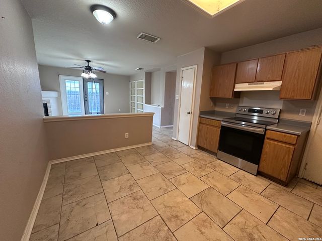 8919 DAKOTA RUN, Converse, TX 78109