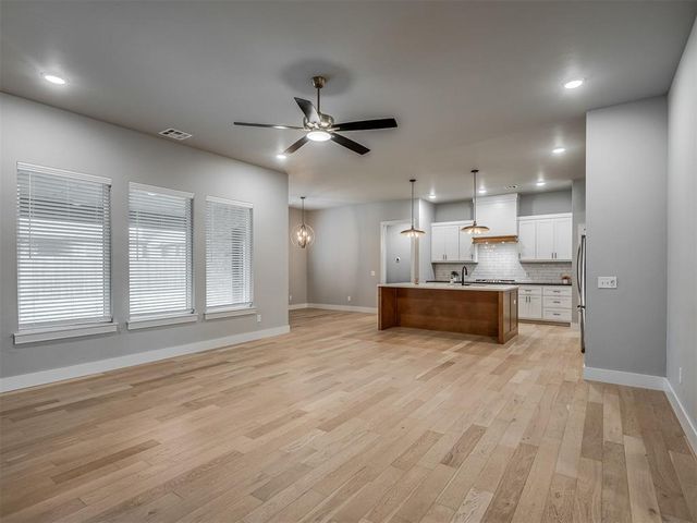 9209 NW 84th Terrace, Yukon, OK 73099