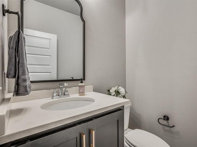 9209 NW 84th Terrace, Yukon, OK 73099
