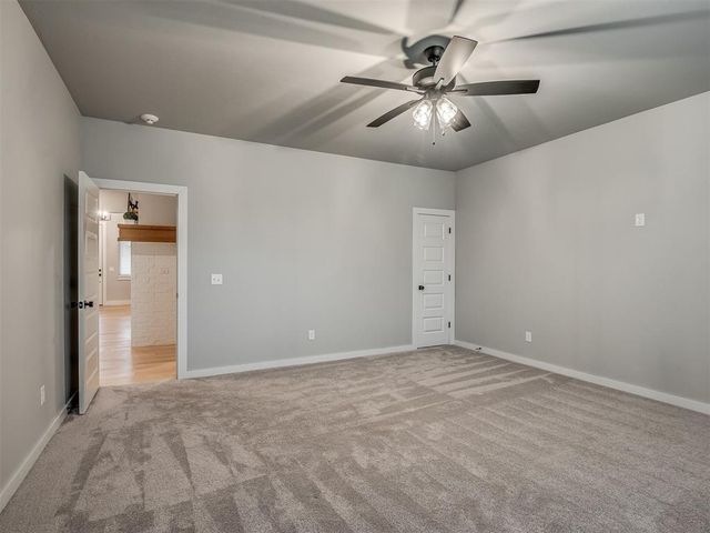 9209 NW 84th Terrace, Yukon, OK 73099