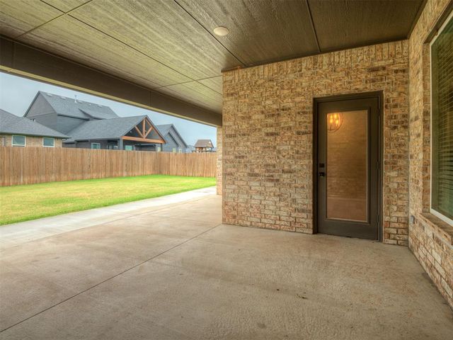 9209 NW 84th Terrace, Yukon, OK 73099