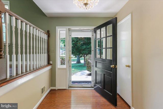 5401 AMBERWOOD LN, Rockville, MD 20853