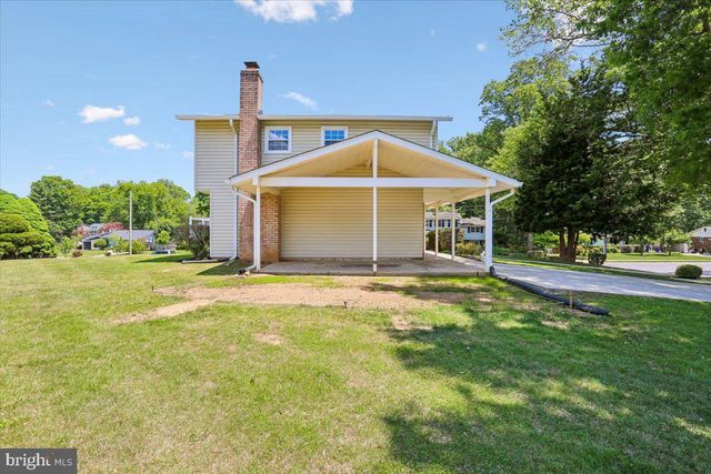 5401 AMBERWOOD LN, Rockville, MD 20853