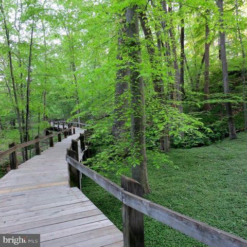 5401 AMBERWOOD LN, Rockville, MD 20853