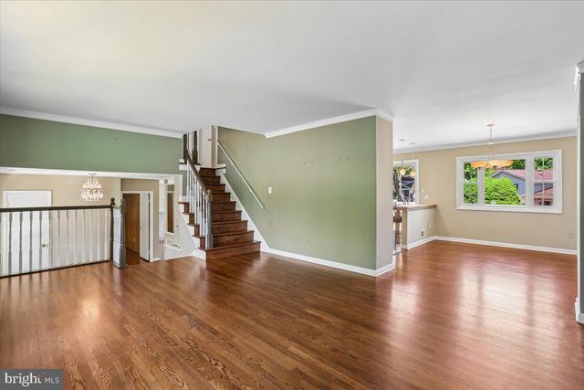 5401 AMBERWOOD LN, Rockville, MD 20853