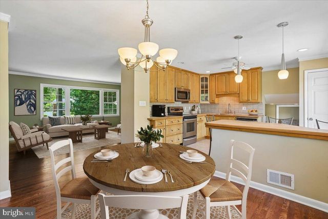 5401 AMBERWOOD LN, Rockville, MD 20853