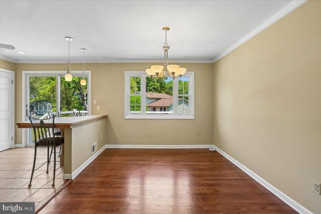 5401 AMBERWOOD LN, Rockville, MD 20853