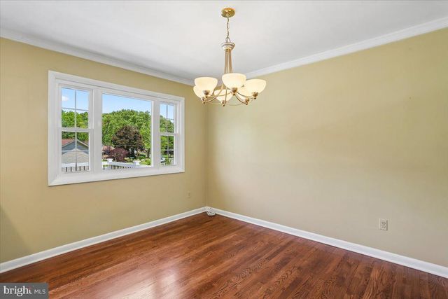 5401 AMBERWOOD LN, Rockville, MD 20853