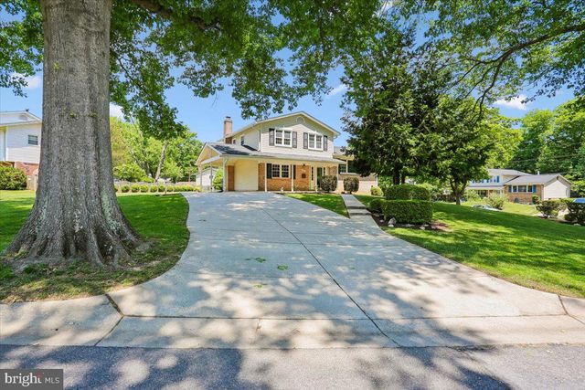 5401 AMBERWOOD LN, Rockville, MD 20853