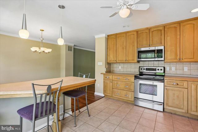 5401 AMBERWOOD LN, Rockville, MD 20853