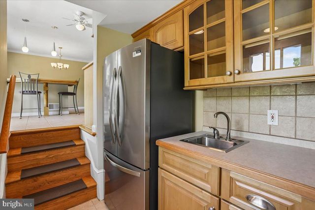 5401 AMBERWOOD LN, Rockville, MD 20853