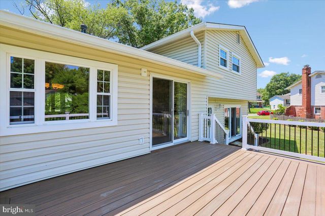 5401 AMBERWOOD LN, Rockville, MD 20853