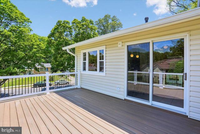 5401 AMBERWOOD LN, Rockville, MD 20853