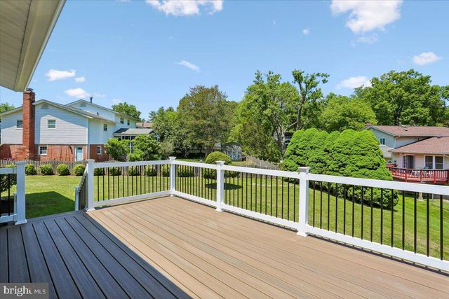 5401 AMBERWOOD LN, Rockville, MD 20853