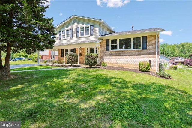 5401 AMBERWOOD LN, Rockville, MD 20853