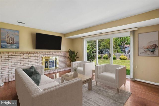 5401 AMBERWOOD LN, Rockville, MD 20853