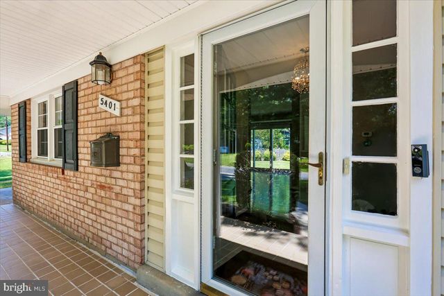 5401 AMBERWOOD LN, Rockville, MD 20853