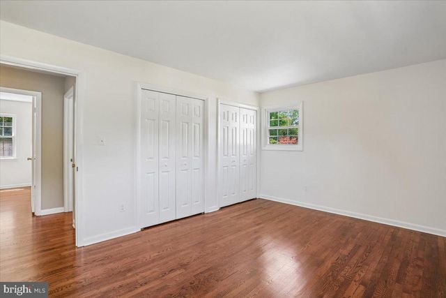 5401 AMBERWOOD LN, Rockville, MD 20853
