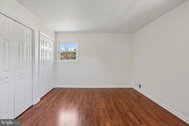 5401 AMBERWOOD LN, Rockville, MD 20853
