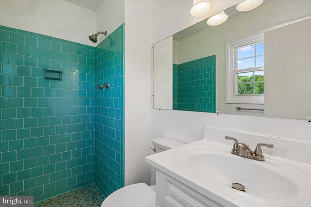 5401 AMBERWOOD LN, Rockville, MD 20853
