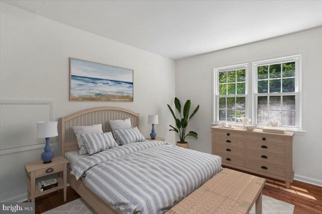 5401 AMBERWOOD LN, Rockville, MD 20853