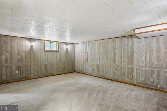 5401 AMBERWOOD LN, Rockville, MD 20853