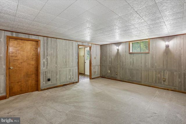 5401 AMBERWOOD LN, Rockville, MD 20853