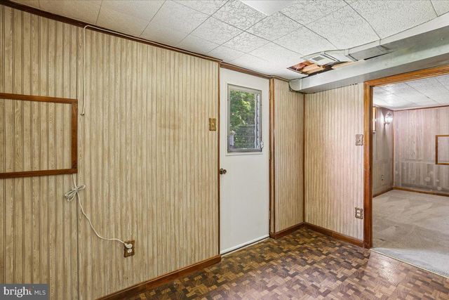 5401 AMBERWOOD LN, Rockville, MD 20853