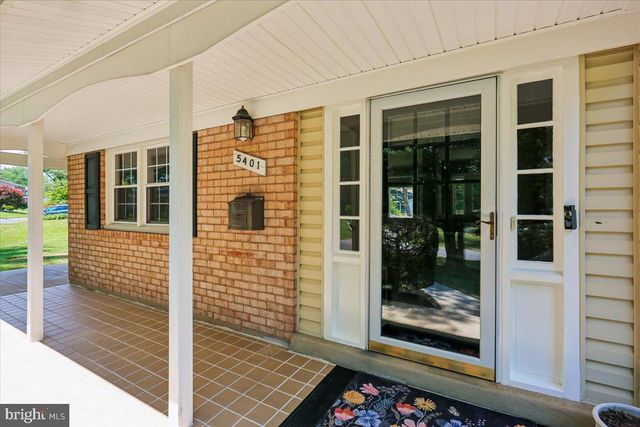 5401 AMBERWOOD LN, Rockville, MD 20853