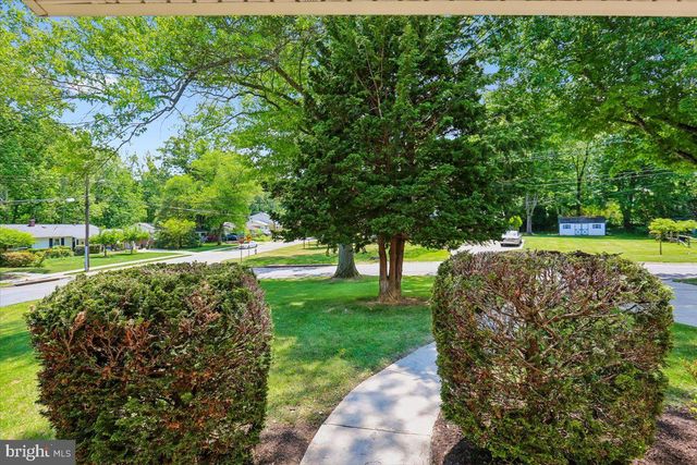 5401 AMBERWOOD LN, Rockville, MD 20853