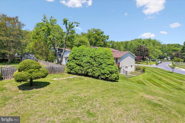 5401 AMBERWOOD LN, Rockville, MD 20853