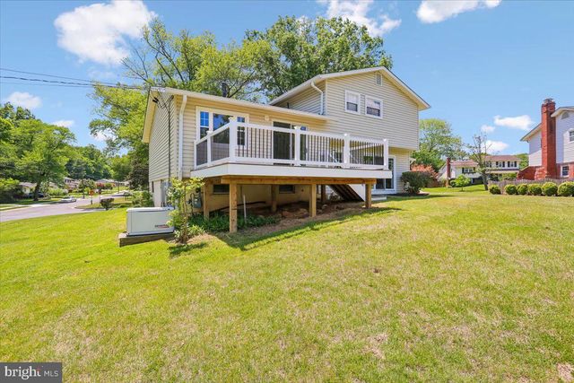 5401 AMBERWOOD LN, Rockville, MD 20853
