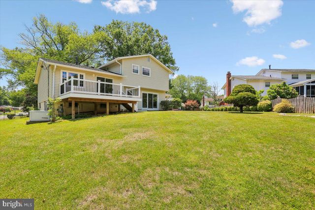5401 AMBERWOOD LN, Rockville, MD 20853