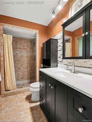 1949 Canary Court, Troy, MI 48084