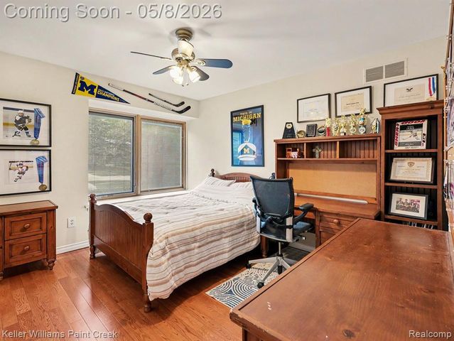 1949 Canary Court, Troy, MI 48084