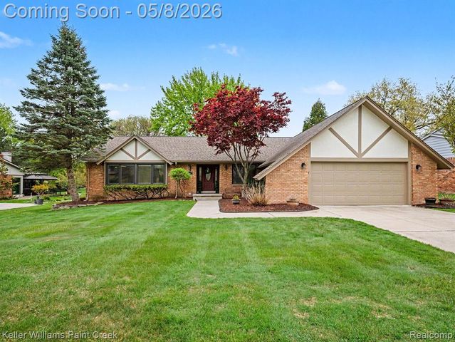 1949 Canary Court, Troy, MI 48084