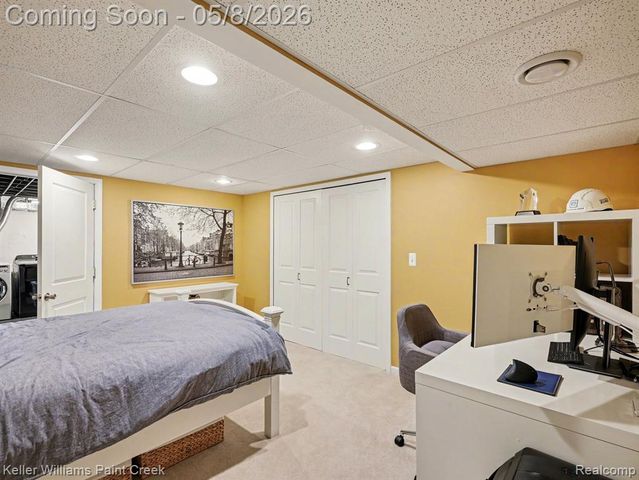1949 Canary Court, Troy, MI 48084
