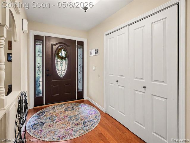 1949 Canary Court, Troy, MI 48084