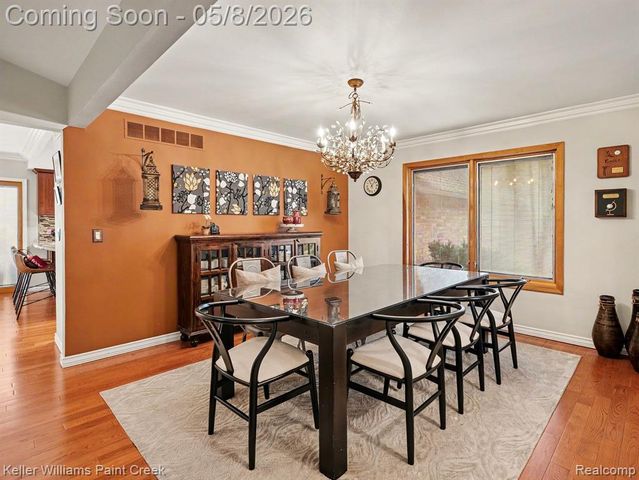 1949 Canary Court, Troy, MI 48084