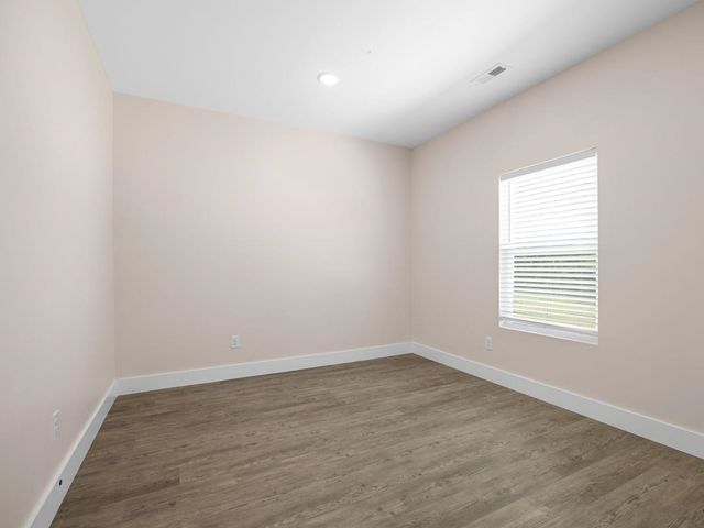 5 S Howard Street, Inman, SC 29349